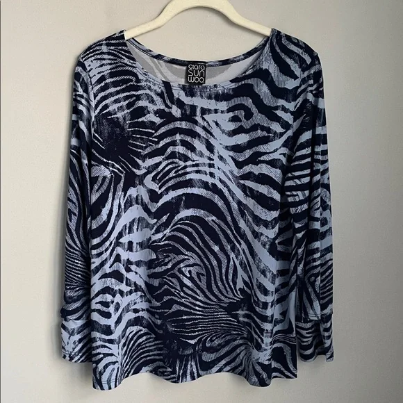 Clara Sun Woo Women's Blue Zebra Print Pullover Top Size Medium - Picture 1 of 7
